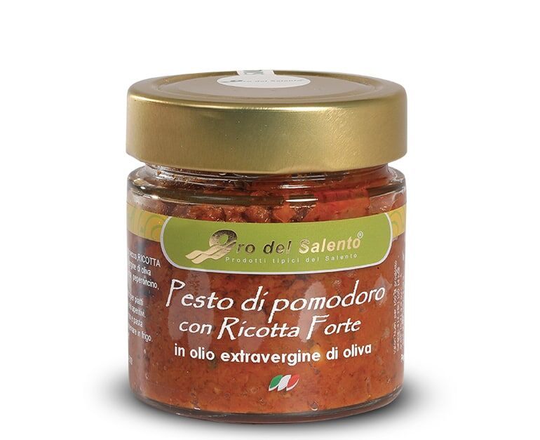 Pesto aus getrockneten Tomaten und kräftigem Ricotta Pesto aus getrockneten Tomaten und kräftigem Ricotta
