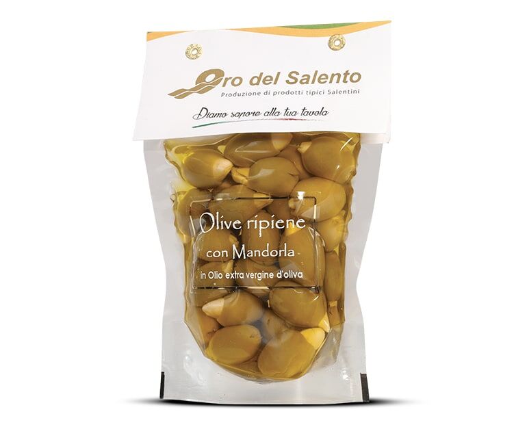 Olive ripiene con mandorla in olio extravergine di oliva Olive ripiene con mandorla in olio extravergine di oliva