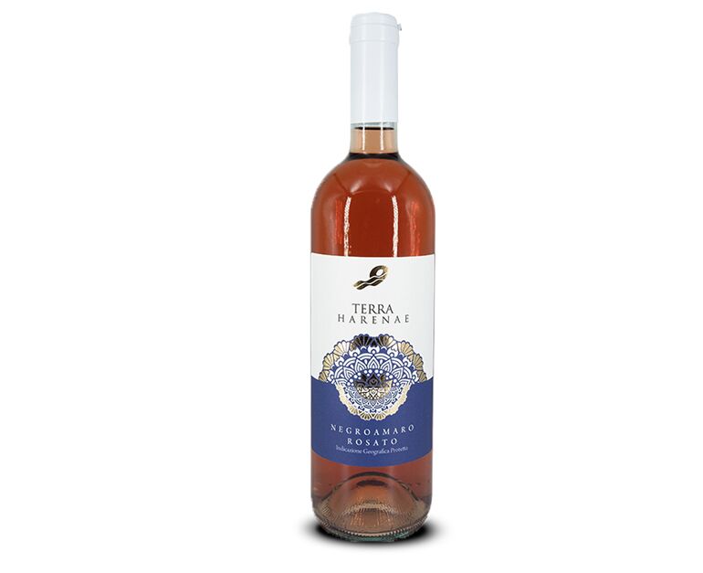 Salento Negroamaro IGT rosé wine bottle