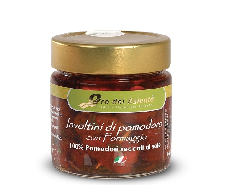Involtini Pomodoro e Formaggio sottolio Involtini di pomodoro secco con formaggio sott'olio
