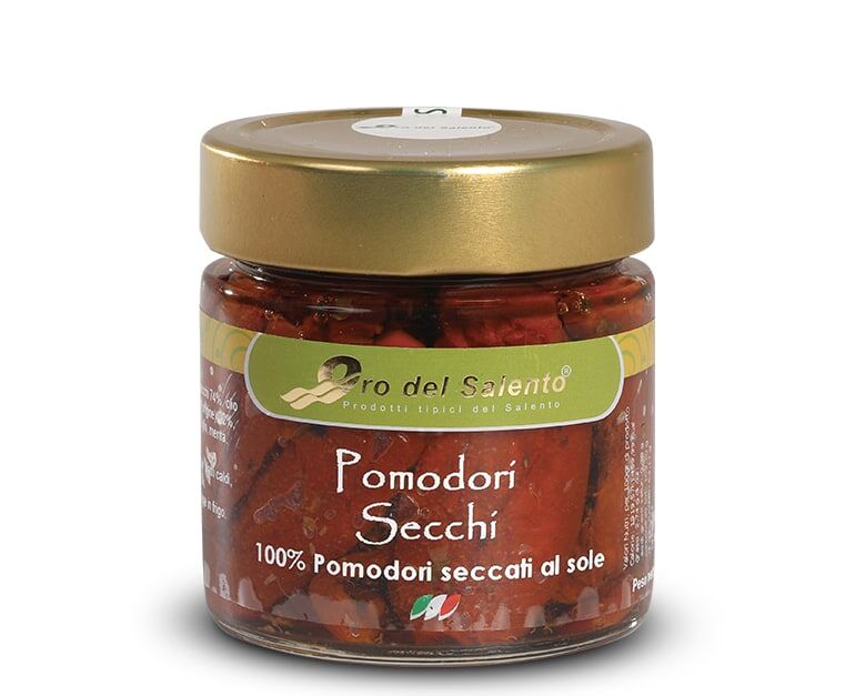 Pomodori secchi seccati al sole del Salento in olio extravergine Pomodori secchi seccati al sole del Salento in olio extravergine